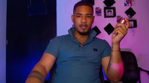 kevin online show from October 22, 5:03 pm