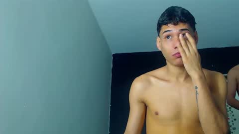 Kevin  y marlon online show from March 12, 12:04 pm