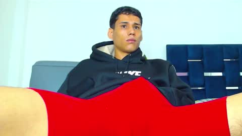 Kevin  y marlon online show from October 24, 9:26 pm