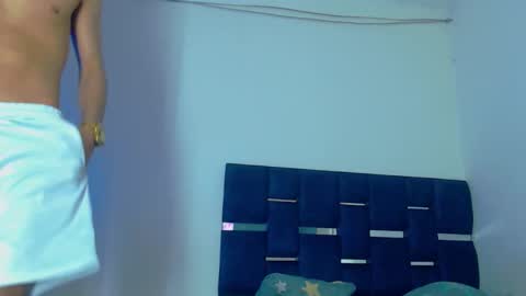 Kevin  y marlon online show from November 12, 4:37 am