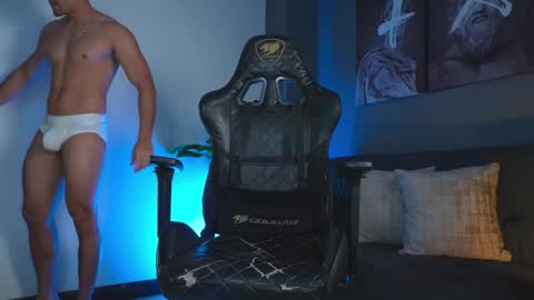 kevin montoya online show from November 22, 1:42 pm