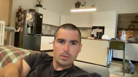 kevinpillobello online show from April 29, 4:12 pm