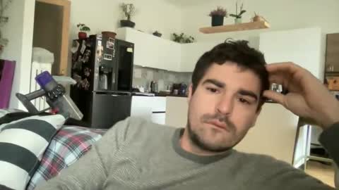 kevinpillobello online show from February 7, 9:56 am