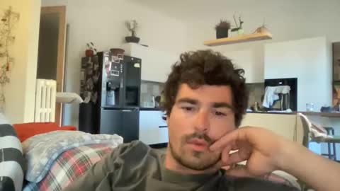 kevinpillobello online show from April 24, 5:26 pm