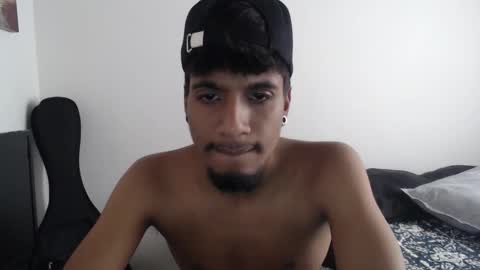 khevinlopezonig online show from October 8, 4:57 pm