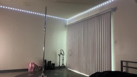 Snapshot of khmerdoll chatting on February 21, 9:43 pm Khmer Doll online show from February 21, 9:43 pm