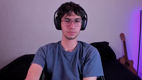 Snapshot of khozler_ chatting on March 4, 4:38 am khozler_ online show from March 4, 4:38 am