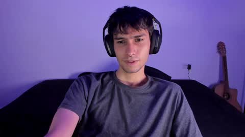 Snapshot of khozler_ chatting on February 1, 7:57 am khozler_ online show from February 1, 7:57 am