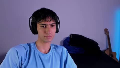 Snapshot of khozler_ chatting on February 9, 9:37 am khozler_ online show from February 9, 9:37 am