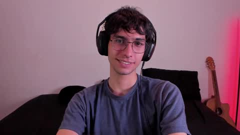 Snapshot of khozler_ chatting on February 22, 12:18 pm khozler_ online show from February 22, 12:18 pm