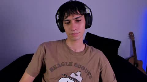 Snapshot of khozler_ chatting on February 8, 6:33 am khozler_ online show from February 8, 6:33 am