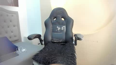 Kris Evans online show from January 7, 9:53 pm