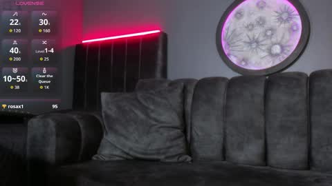 Khriss brown online show from October 10, 10:03 pm