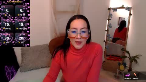 Snapshot of kiara_bermont chatting on February 22, 1:13 pm Kiara Bermont online show from February 22, 1:13 pm