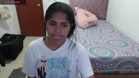 Snapshot of kiara_williamss chatting on January 12, 1:21 am Kiara online show from January 12, 1:21 am