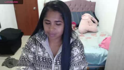 Snapshot of kiara_williamss chatting on September 18, 11:53 pm Kiara online show from September 18, 11:53 pm