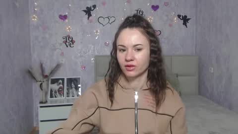 Snapshot of kiaracriegs chatting on February 17, 7:23 pm Kara online show from February 17, 7:23 pm
