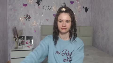 Snapshot of kiaracriegs chatting on March 6, 1:37 am Kara online show from March 6, 1:37 am