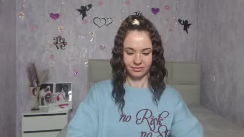 Snapshot of kiaracriegs chatting on March 5, 10:10 pm Kara online show from March 5, 10:10 pm