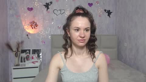 Snapshot of kiaracriegs chatting on February 12, 2:14 am Kara online show from February 12, 2:14 am