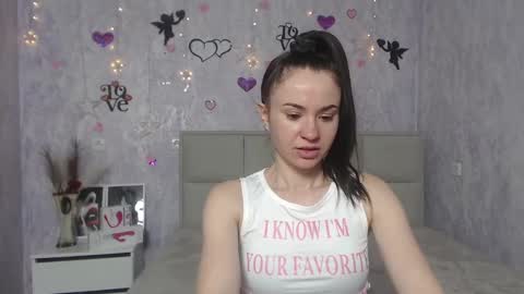 Snapshot of kiaracriegs chatting on February 23, 2:40 am Kara online show from February 23, 2:40 am