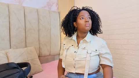 kiarazafira online show from October 4, 10:46 am