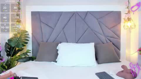 kiarha  online show from October 15, 11:33 am