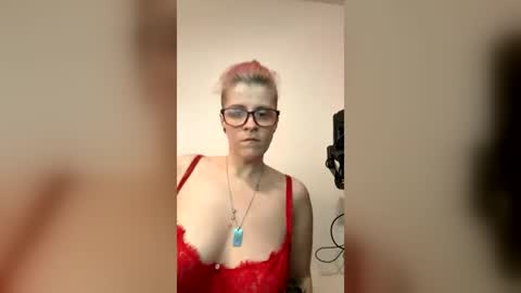 kiastarr online show from June 16, 12:25 am