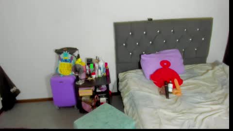 kiimjacson1 online show from February 24, 5:22 am