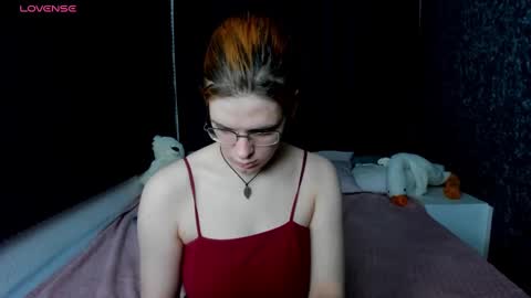 Kiki online show from January 12, 1:48 pm