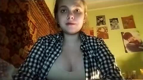 kikibang_ online show from January 12, 8:05 pm