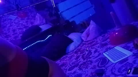 kikilovespartylights online show from March 15, 10:07 am