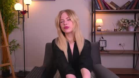 Kiki online show from October 10, 4:29 am