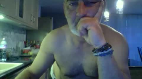 kikocummadrid online show from April 18, 4:14 am