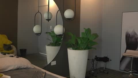 Kim online show from October 8, 1:28 pm