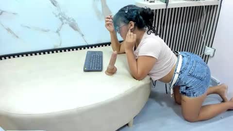 Kim Blue online show from February 28, 7:51 pm