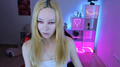 kim_boyd online show from January 31, 3:33 pm