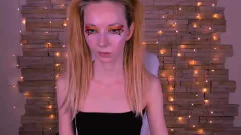 kim_boyd online show from February 25, 6:23 pm