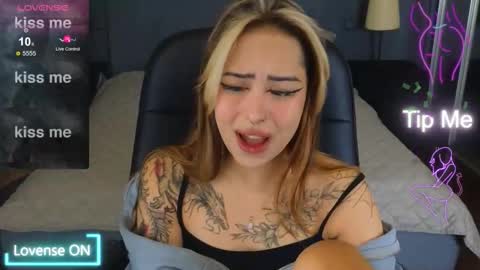 Kim online show from October 15, 5:00 am