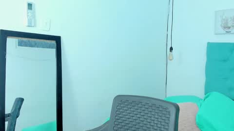 kim_eli online show from February 7, 2:19 am