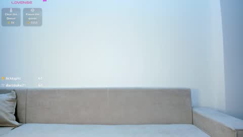 Su A online show from October 16, 2:49 pm