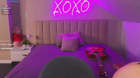 kimberlly_smith online show from November 28, 1:46 am