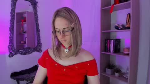 kimberly_thonson online show from November 27, 4:47 pm