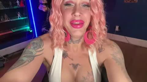 Snapshot of kimberlynnhaven chatting on January 1, 8:13 am Kimber Haven online show from January 1, 8:13 am