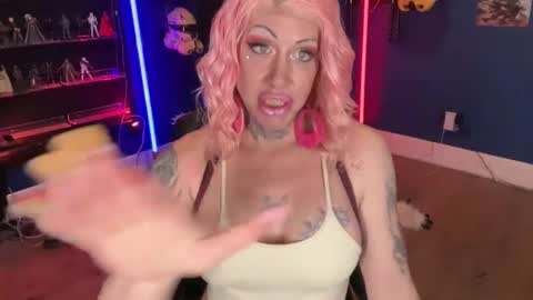 Snapshot of kimberlynnhaven chatting on December 29, 8:00 am Kimber Haven online show from December 29, 8:00 am