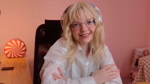 Emy online show from September 30, 7:08 am