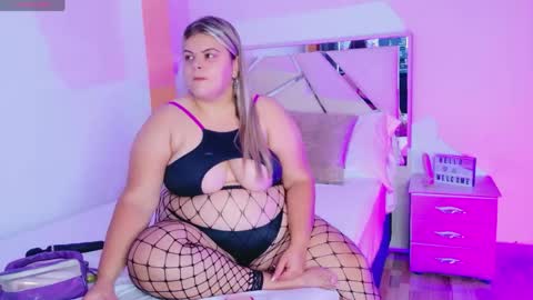 KimBrooks online show from April 17, 10:06 am