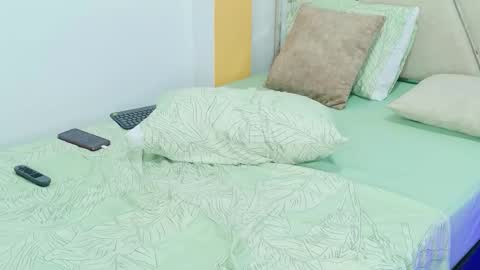 KimBrooks online show from March 4, 11:07 am