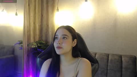 kimgarcez online show from November 15, 4:25 am