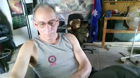 kimintheshed online show from March 29, 9:00 am